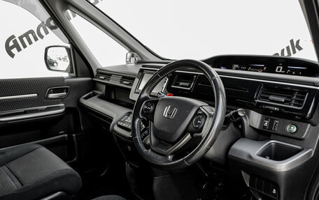 Honda Stepwgn IV, 2015 год, 1 880 000 рублей, 14 фотография