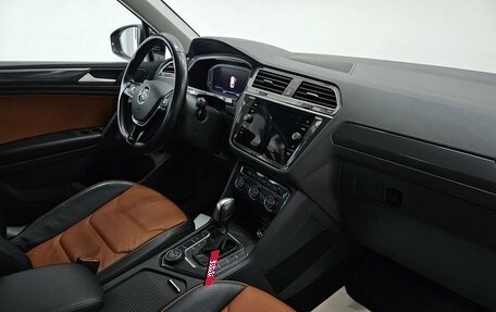 Volkswagen Tiguan II, 2019 год, 2 940 000 рублей, 3 фотография