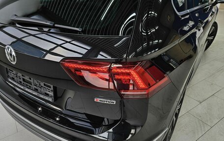 Volkswagen Tiguan II, 2019 год, 2 940 000 рублей, 13 фотография