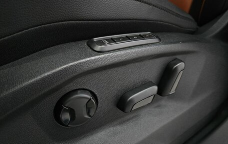 Volkswagen Tiguan II, 2019 год, 2 940 000 рублей, 10 фотография