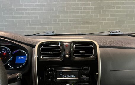 Renault Logan II, 2016 год, 725 000 рублей, 10 фотография