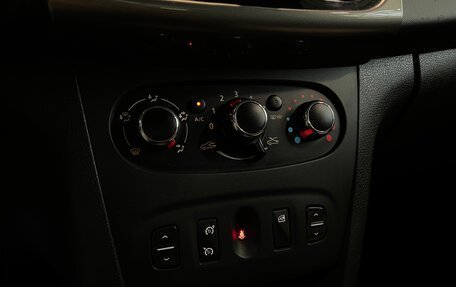 Renault Logan II, 2016 год, 725 000 рублей, 11 фотография