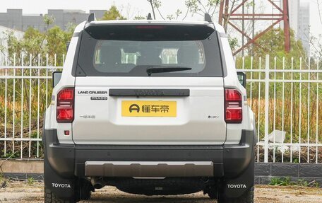 Toyota Land Cruiser Prado, 2025 год, 9 100 000 рублей, 4 фотография