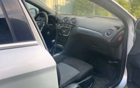 Ford Mondeo IV, 2011 год, 700 000 рублей, 2 фотография