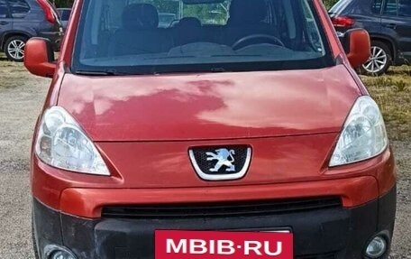 Peugeot Partner II рестайлинг 2, 2011 год, 900 000 рублей, 2 фотография