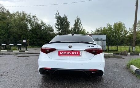 Alfa Romeo Giulia II, 2017 год, 3 130 000 рублей, 6 фотография