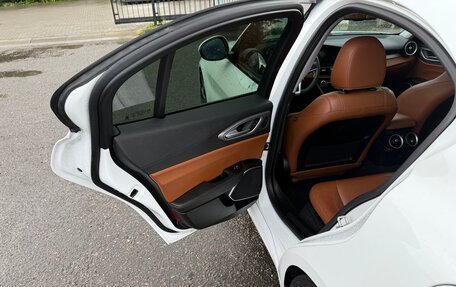 Alfa Romeo Giulia II, 2017 год, 3 130 000 рублей, 13 фотография