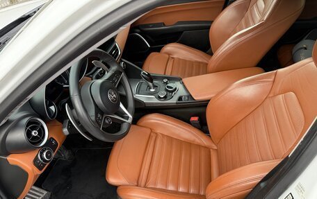Alfa Romeo Giulia II, 2017 год, 3 130 000 рублей, 11 фотография