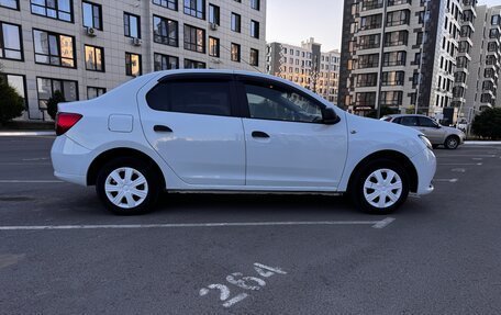 Renault Logan II, 2018 год, 500 000 рублей, 3 фотография