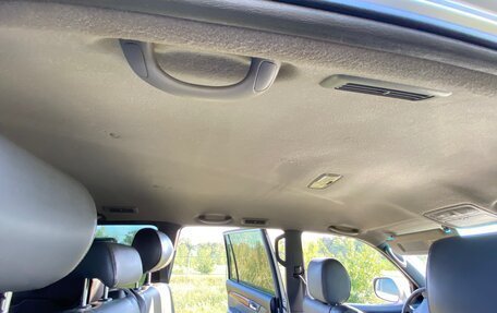 Toyota Land Cruiser Prado 120 рестайлинг, 2004 год, 1 450 000 рублей, 13 фотография