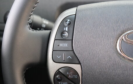Toyota Prius, 2013 год, 1 379 000 рублей, 13 фотография