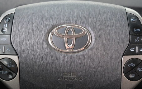Toyota Prius, 2013 год, 1 379 000 рублей, 14 фотография