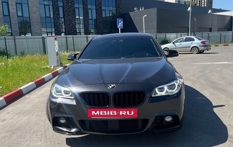 BMW 5 серия, 2015 год, 2 990 000 рублей, 2 фотография