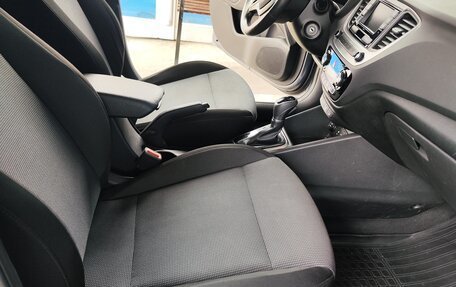 Hyundai Solaris II рестайлинг, 2017 год, 1 350 000 рублей, 14 фотография