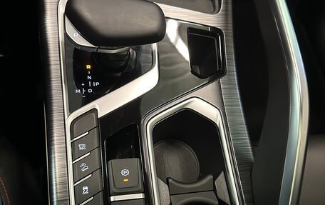 Geely Tugella FY11, 2021 год, 3 000 000 рублей, 11 фотография