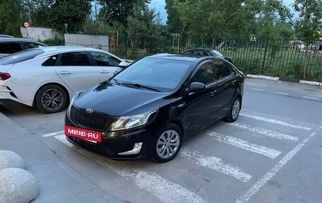 KIA Rio III рестайлинг, 2013 год, 650 000 рублей, 20 фотография