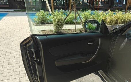 BMW 1 серия, 2010 год, 1 050 000 рублей, 8 фотография