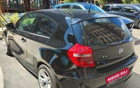 BMW 1 серия, 2010 год, 1 050 000 рублей, 5 фотография