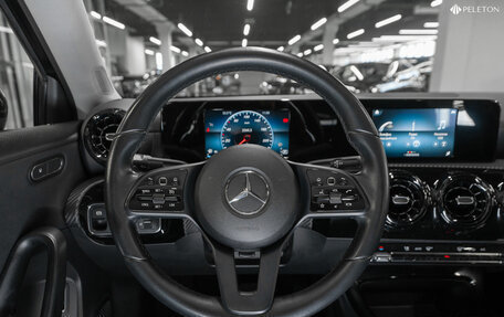 Mercedes-Benz A-Класс, 2019 год, 2 280 000 рублей, 10 фотография