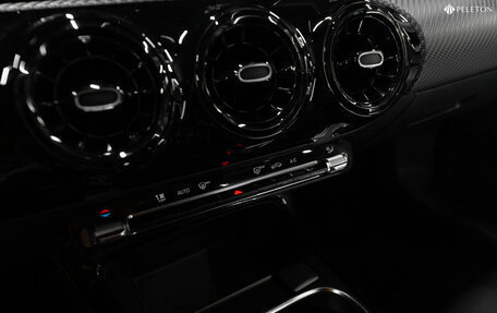 Mercedes-Benz A-Класс, 2019 год, 2 280 000 рублей, 17 фотография