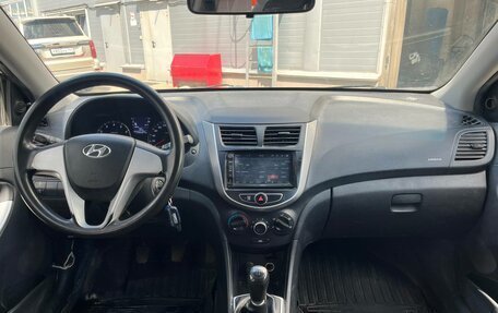 Hyundai Solaris II рестайлинг, 2012 год, 520 000 рублей, 10 фотография