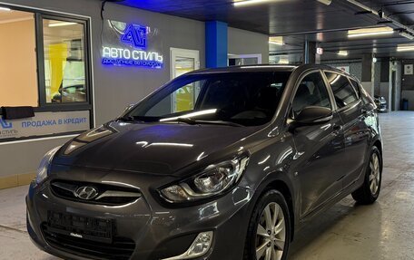 Hyundai Solaris II рестайлинг, 2012 год, 749 000 рублей, 1 фотография