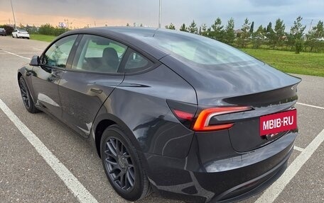 Tesla Model 3 I, 2024 год, 5 000 000 рублей, 4 фотография