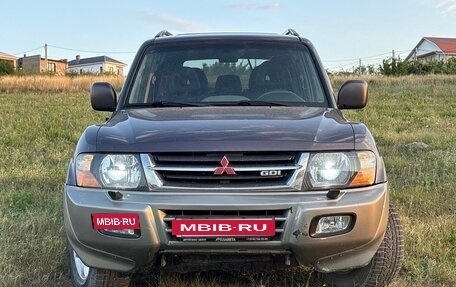 Mitsubishi Pajero III рестайлинг, 2001 год, 800 000 рублей, 2 фотография