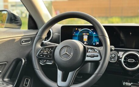 Mercedes-Benz CLA, 2019 год, 2 300 000 рублей, 13 фотография