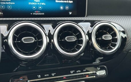 Mercedes-Benz CLA, 2019 год, 2 300 000 рублей, 18 фотография