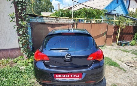 Opel Astra J, 2011 год, 670 000 рублей, 4 фотография