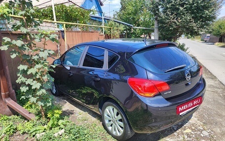 Opel Astra J, 2011 год, 670 000 рублей, 5 фотография