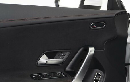 Mercedes-Benz CLA, 2020 год, 2 998 888 рублей, 14 фотография