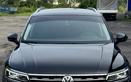 Volkswagen Tiguan II, 2018 год, 3 150 000 рублей, 1 фотография