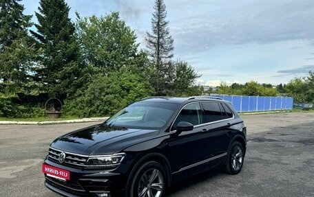 Volkswagen Tiguan II, 2018 год, 3 150 000 рублей, 4 фотография