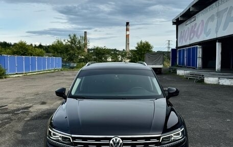 Volkswagen Tiguan II, 2018 год, 3 150 000 рублей, 3 фотография
