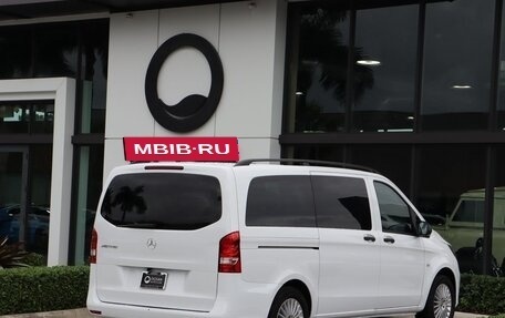 Mercedes-Benz Vito, 2023 год, 5 800 000 рублей, 5 фотография