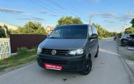 Volkswagen Caravelle T5, 2014 год, 2 300 000 рублей, 4 фотография