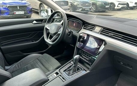 Volkswagen Passat B8 рестайлинг, 2021 год, 2 790 000 рублей, 14 фотография