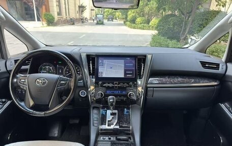 Toyota Vellfire II, 2022 год, 7 150 202 рублей, 9 фотография