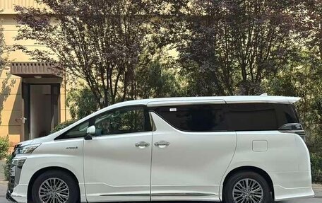 Toyota Vellfire II, 2022 год, 7 150 202 рублей, 3 фотография