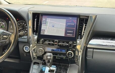 Toyota Vellfire II, 2022 год, 7 150 202 рублей, 12 фотография