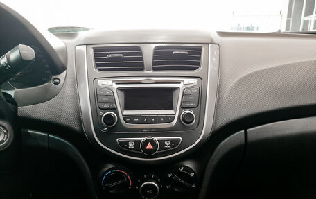 Hyundai Solaris II рестайлинг, 2015 год, 870 000 рублей, 19 фотография
