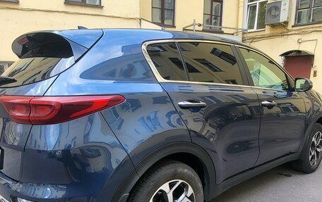 KIA Sportage IV рестайлинг, 2020 год, 2 420 000 рублей, 10 фотография