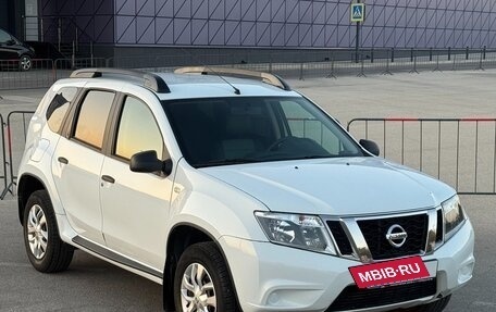 Nissan Terrano III, 2015 год, 1 247 000 рублей, 4 фотография