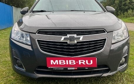 Chevrolet Cruze II, 2013 год, 700 000 рублей, 2 фотография