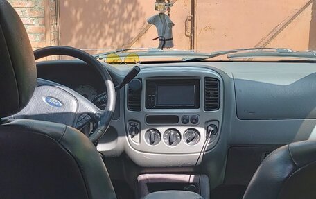 Ford Escape II, 2003 год, 370 000 рублей, 12 фотография