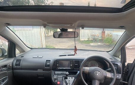 Toyota Wish II, 2004 год, 560 000 рублей, 6 фотография
