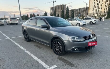 Volkswagen Jetta VI, 2014 год, 1 250 000 рублей, 2 фотография