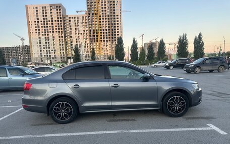 Volkswagen Jetta VI, 2014 год, 1 250 000 рублей, 24 фотография